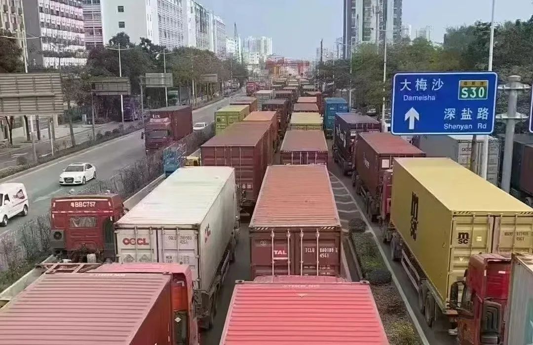 春节邻近爆舱甩柜、海运拖车运费暴涨_为什么拖车价值年底总是涨价?