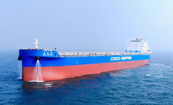 8万吨“国韵海”轮扬帆启航！江东新区助力自贸港航运产业高质量发展