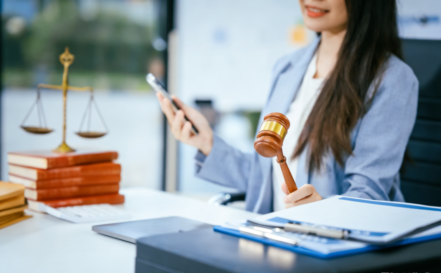 海运货物受损，船公司、货代与保险公司，谁该赔？