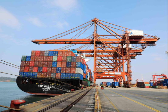 内贸水路运输：成本与绿色的优势，及快率的挑战